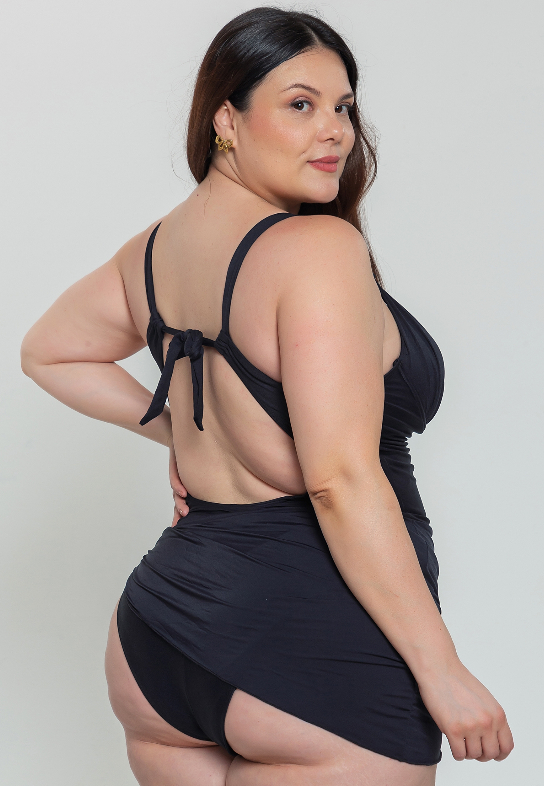Maiô Plus Size com Saia Fixa e Bojo Meia-Taça com Aro Serena